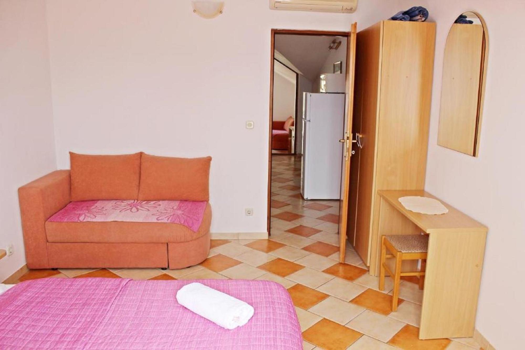 Apartments Pansion Franka Brist Ngoại thất bức ảnh