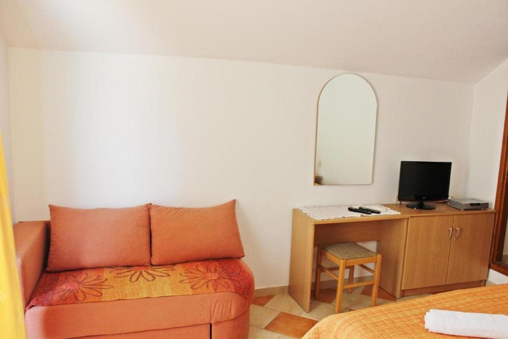 Apartments Pansion Franka Brist Ngoại thất bức ảnh
