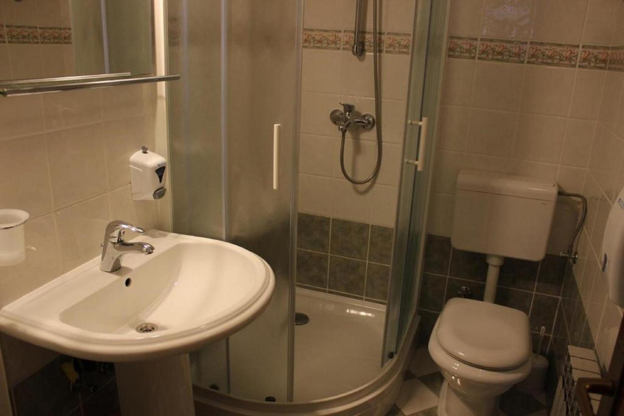 Apartments Pansion Franka Brist Ngoại thất bức ảnh