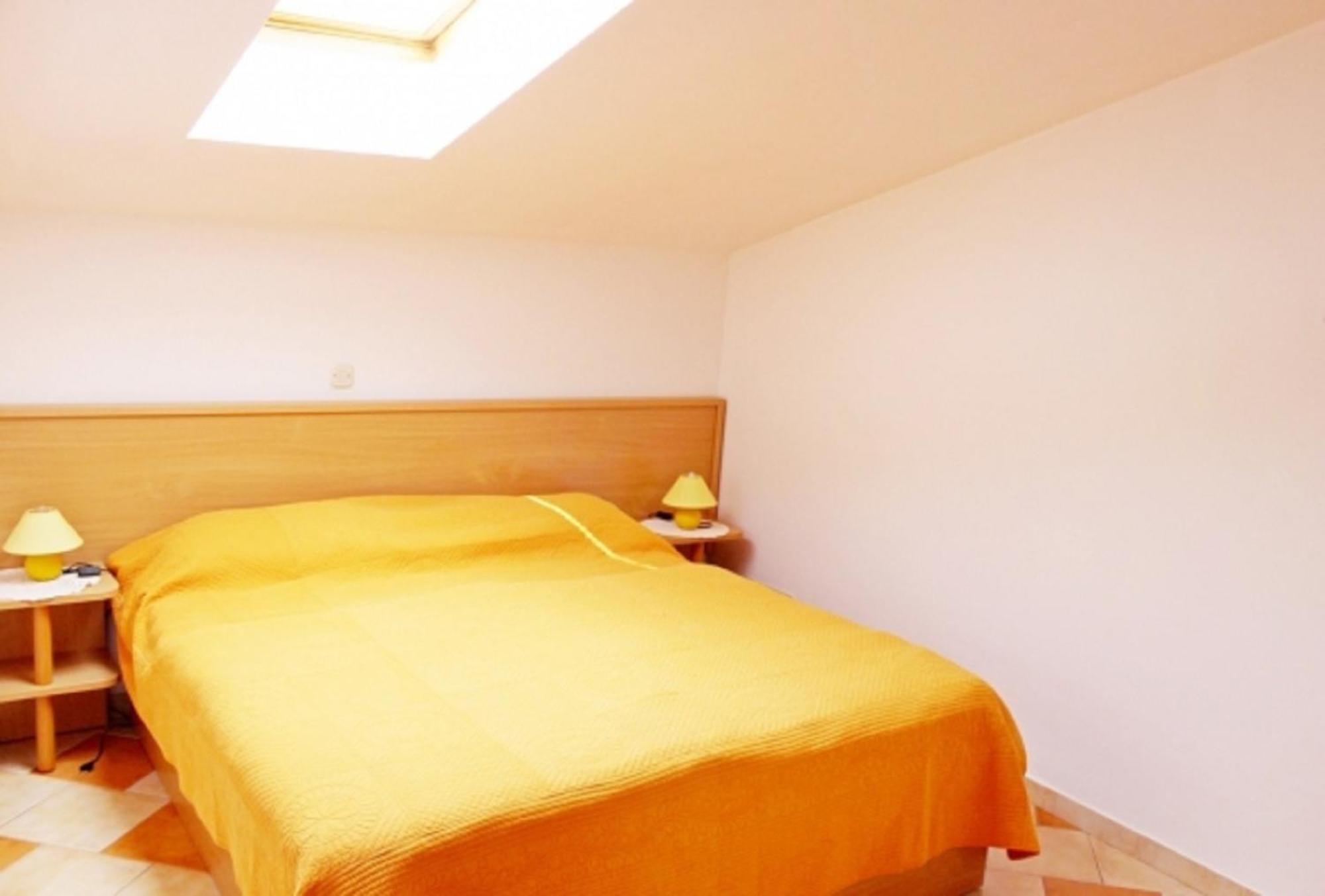 Apartments Pansion Franka Brist Ngoại thất bức ảnh