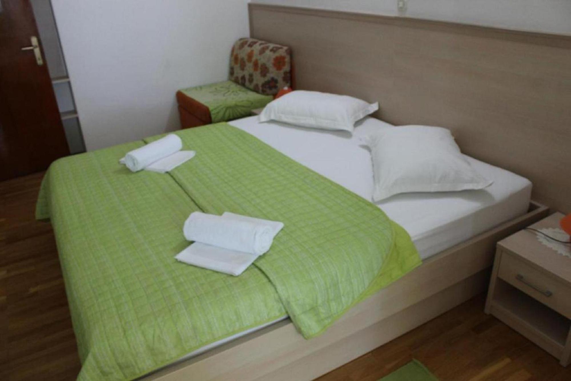 Apartments Pansion Franka Brist Ngoại thất bức ảnh