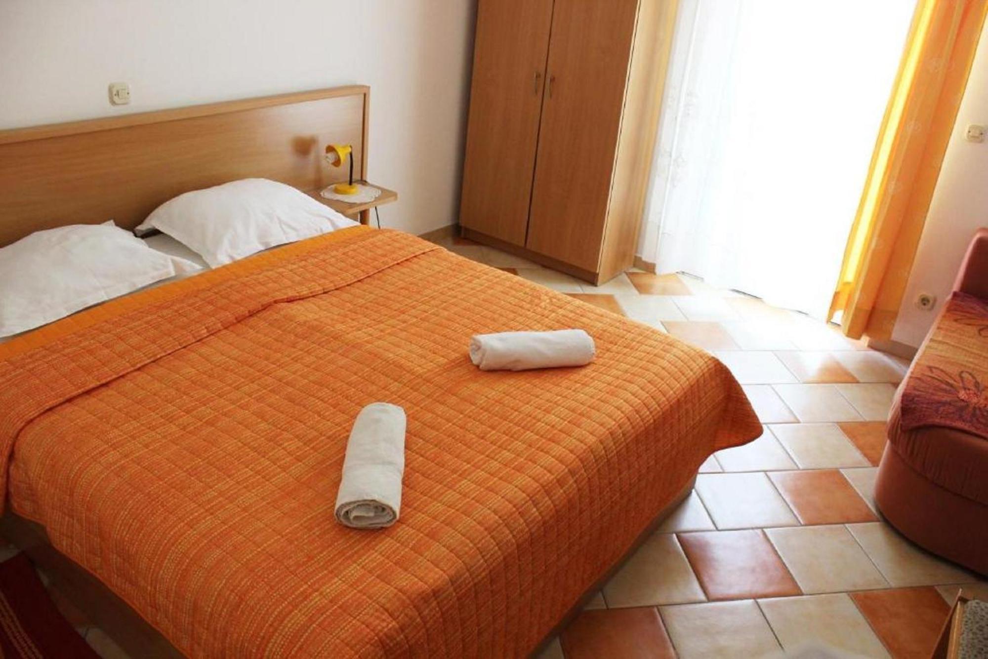 Apartments Pansion Franka Brist Ngoại thất bức ảnh